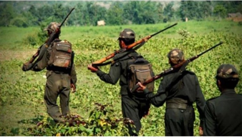Chhattisgarh: Naxalites kill two boys in Sukma, note says they were police informers