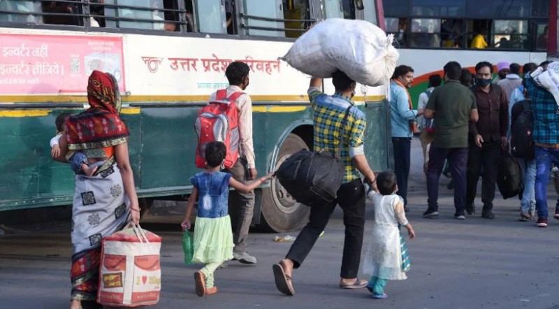 Lockdown again creates crisis, full of migrant laborers bus accident in Gwalior