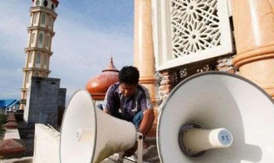 Yogi government's strictness on loudspeakers, police notice to 602 temples-265 mosques in Noida