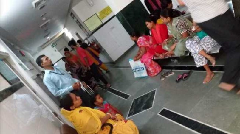 दिल्ली के माता चन्नन देवी अस्पताल में ख़त्म हुई ऑक्सीजन, 200 मरीजों की जान खतरे में..