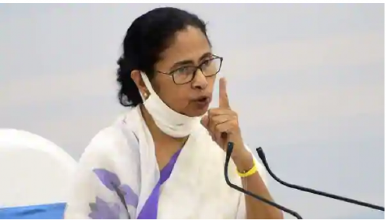 BJP angry over Mamata's decision to ban mobile use in hospital