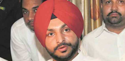 'You spend crores on terrorists, not a single penny for martyred soldiers..', Congress MP Bittu raging on SGPC
