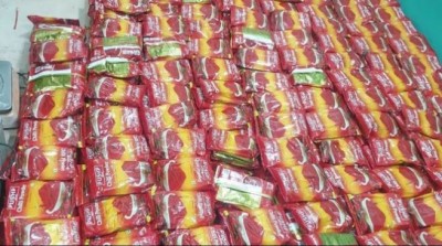 Fake red chillies being sold in the name of 'Pushpa Brand' in Indore, goods worth lakhs seized