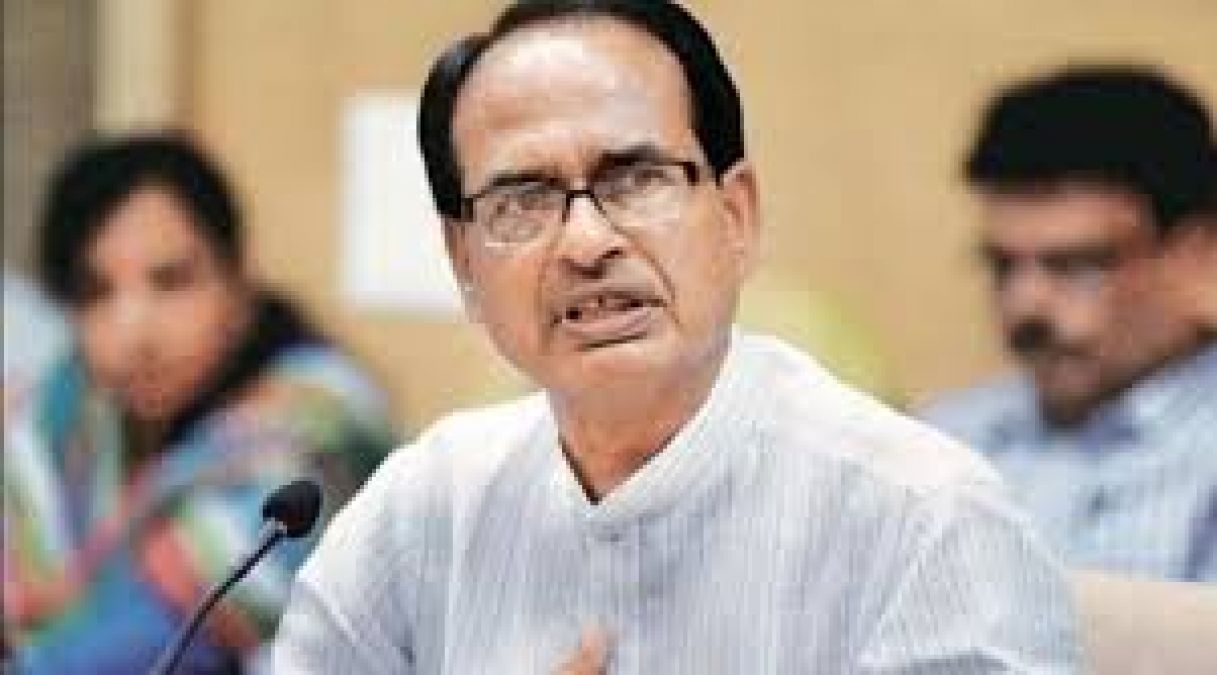 2400 workers of Madhya Pradesh returned from Gujarat, villages to be sent after test