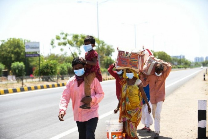 मध्य प्रदेश के 2400 मजदूर गुजरात से लौटे, जांच के बाद भेजे जाएंगे गांव