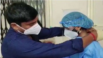 Corona infected man gets married in hospital, bride arrives wearing PPE kit