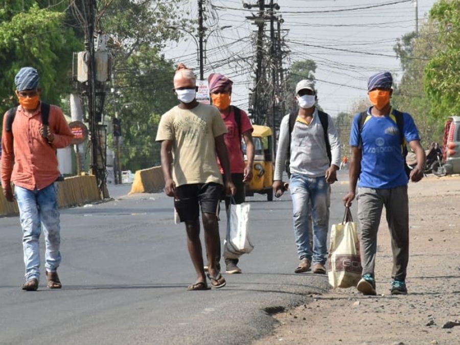 Workers creates uproar on Shivpuri-UP border, roads jammed