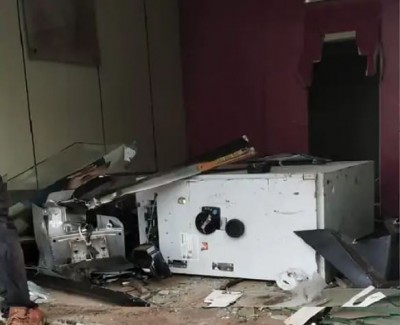 Unique theft! The thieves first stole the bulldozer, then uprooted the ATM from it, then what happened...
