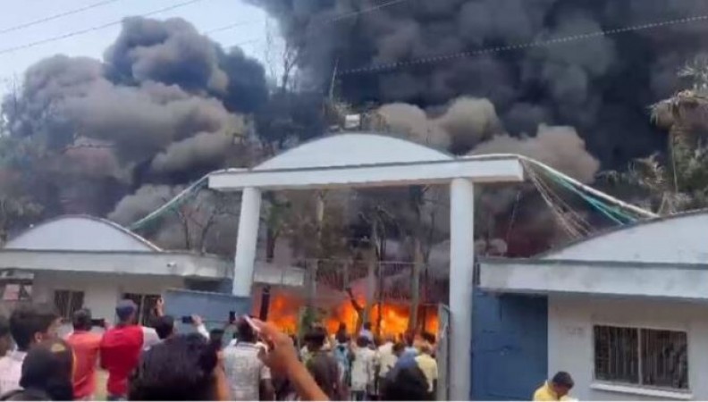 Major fire broke out in this factory in Pithampur, causing heavy damage
