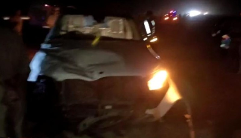 Speeding car overturns on Agra-Lucknow Expressway, 3 people killed