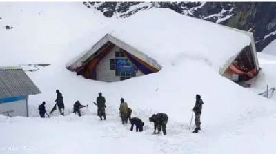 बर्फ काटकर सेना ने खोला श्री हेमकुंड साहिब का रास्ता, 20 मई से शुरू होगी यात्रा, Video