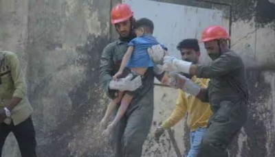 भिवंडी में गिरी 3 मंजिला इमारत, एक की मौत, 4 बच्चों समेत जिंदा निकाले गए 10 लोग
