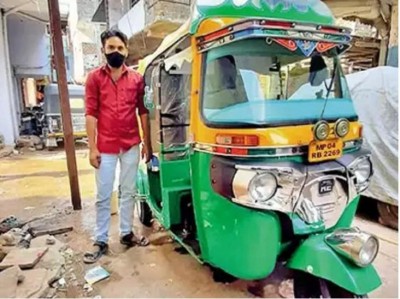 Javed Khan sells wife's jewellery to make auto into an ambulances, now serving people