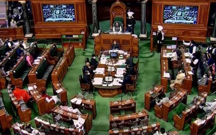 संसद में दिल्ली सेवा बिल पेश, सरकार को BJD का समर्थन, सीएम केजरीवाल को लग सकता है बड़ा झटका