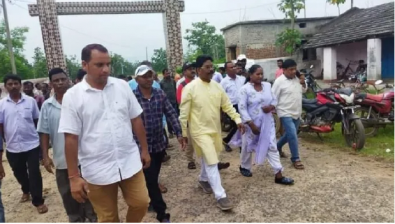 शिकायत सुनने गई जनजाति आयोग की टीम पर 300 लोगों की भीड़ ने किया हमला, ओडिशा की घटना
