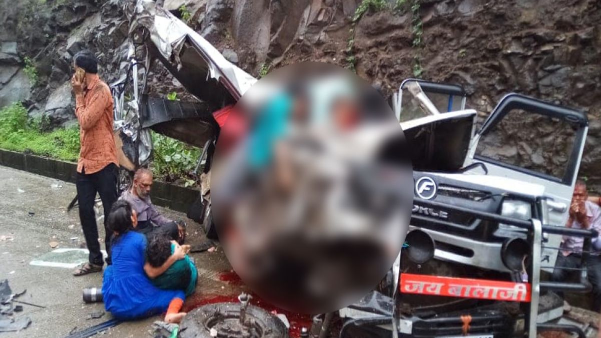 5 killed in tragic accident in jeep-bus collision in Barwani