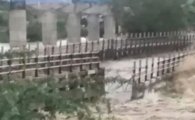 Formidable form of flood in MP, a bridge built 10 years ago flushed with flood