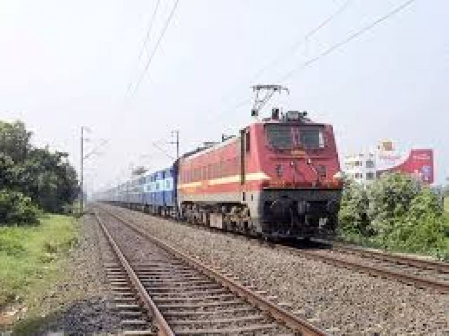 रेलवे ने कश्मीर के यात्रियों को दी बड़ी राहत, मंगलवार तक नहीं लगेगा कैंसिलेशन चार्ज