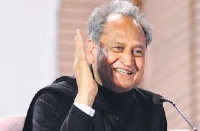 Gehlot government gives biggest gift to government employees