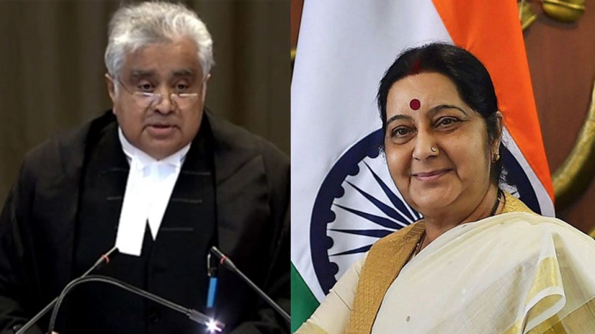 Sushma Swaraj wanted to give one rupee to Harish Salve for this reason before her death