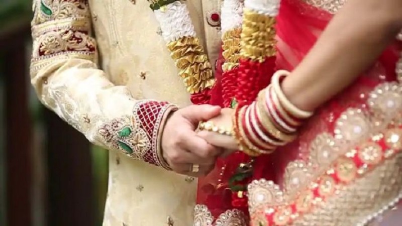 Bride stand up from Mandap, after such an act by procession! FIR lodged