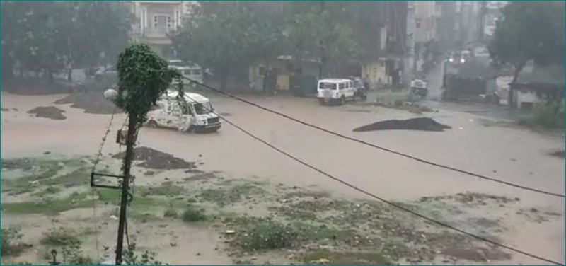 VIDEO: Flood in Guna, 145 people trapped in floods rescued