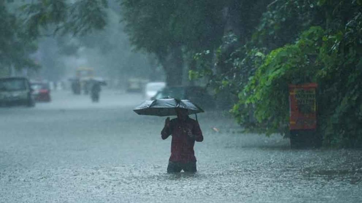 Met department predicts heavy rain in Madhya Pradesh in next 24 hours, issues red alert