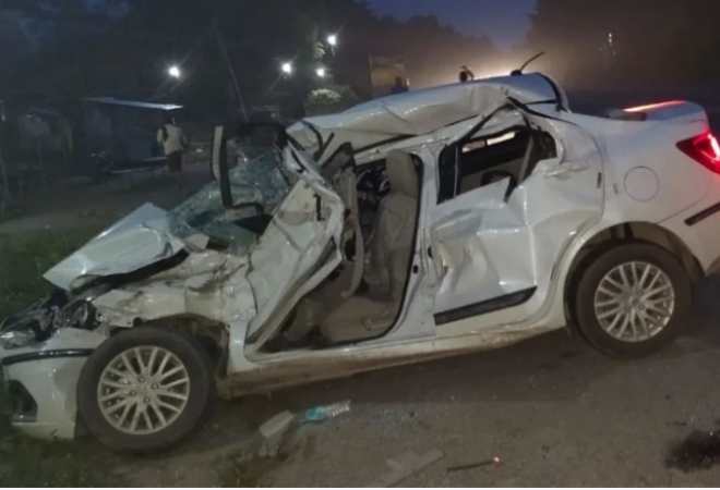 Uttar Pradesh: Car collided with an unknown vehicle,3 people died