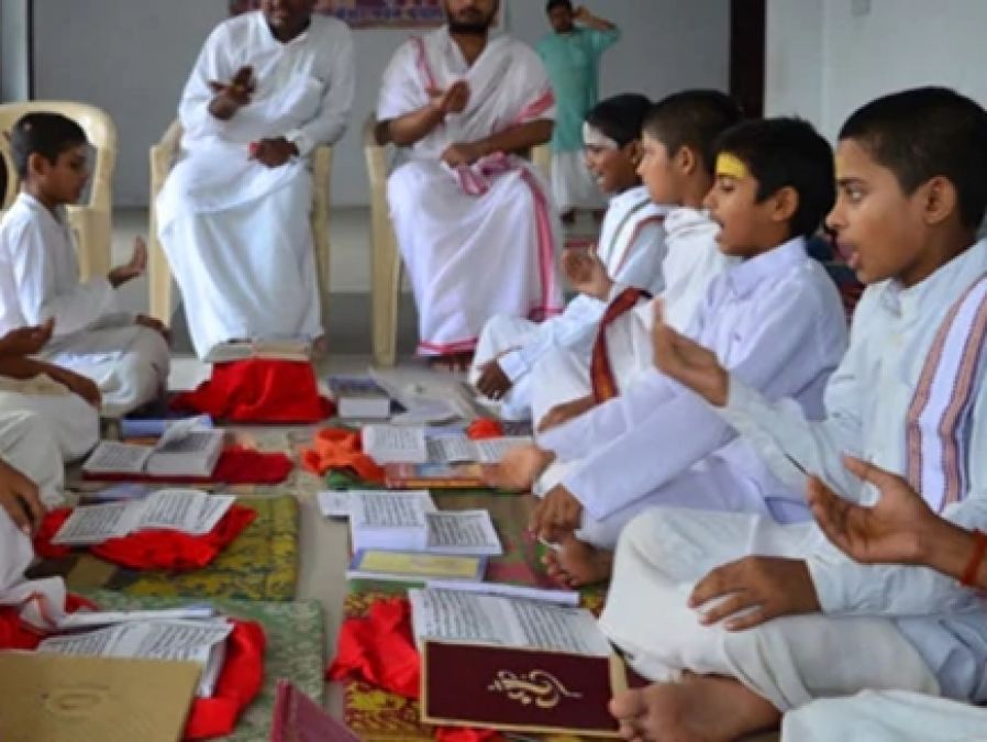 संस्कृत में स्कूली शिक्षा के लिए सरकार ने तैयार किया नया कोर्स