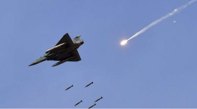 जब भारत के लोगों पर ही 'भारतीय वायुसेना' ने बरसाए थे बम, 100 से अधिक की हुई थी मौत, किसने दिया था आदेश ?