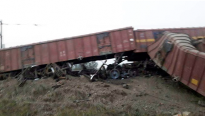 मालगाड़ी और रेल इंजन में हुई खतरनाक टक्कर, बाधित हुआ यातायात