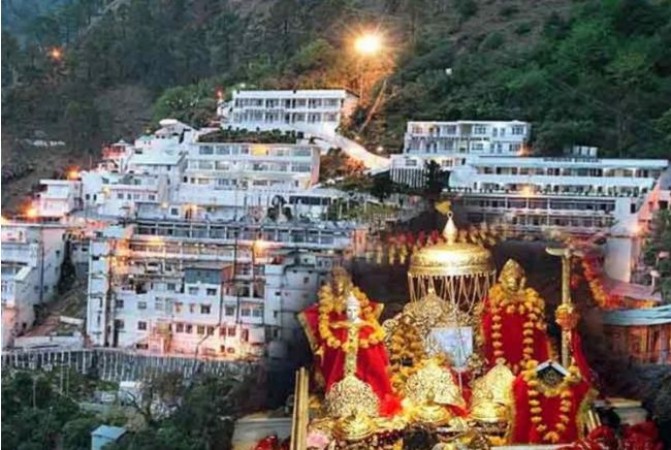 जम्मू कश्मीर: वैष्णोदेवी मंदिर में कोरोना की एंट्री, 8 पुजारी सहित कुल 12 संक्रमित