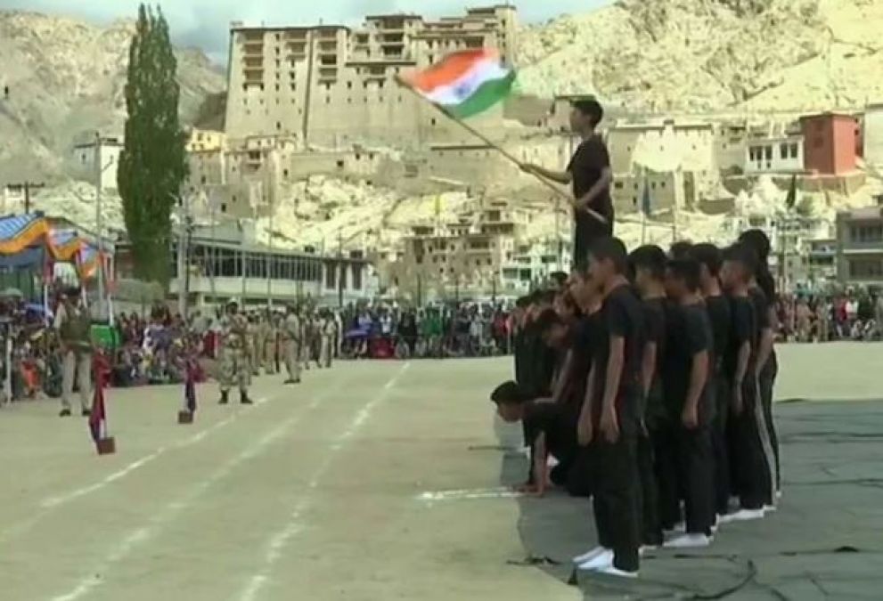 J&K governor Satyapal Malik hoisted the tricolor at Sher-e-Kashmir Stadium