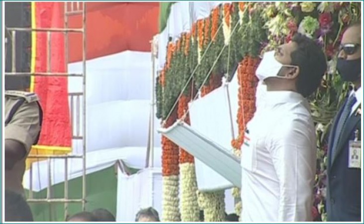 Chief Minister YS Jagan Mohan Reddy hoists tricolor flag on Independence Day