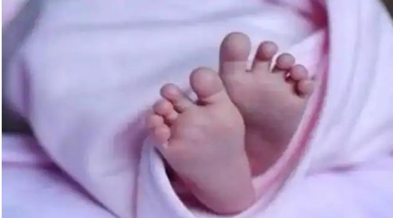 Delhi: Woman left her three-day-old girl in hospital and escaped