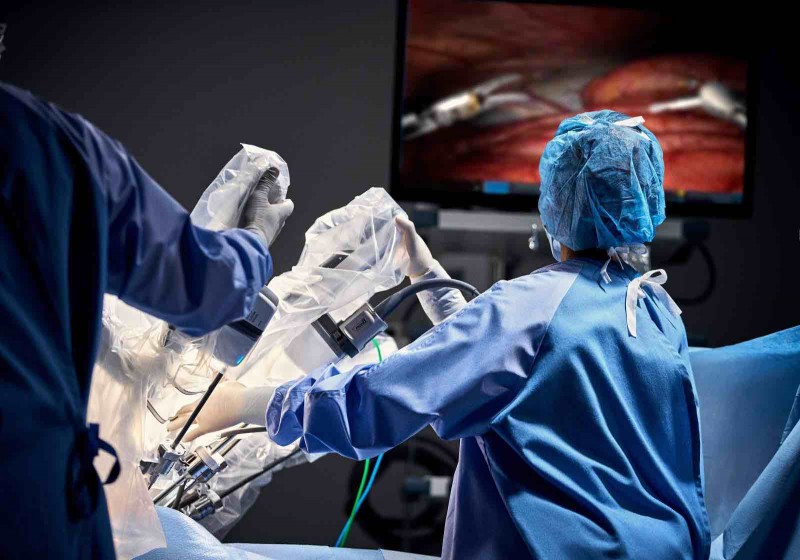 Robot performs successful human surgery in Delhi