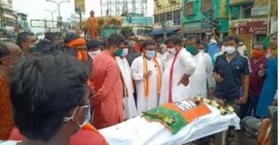 पश्चिम बंगाल: तिरंगा फहराने के दौरान भाजपा नेता की पीट-पीटकर हत्या, TMC पर आरोप