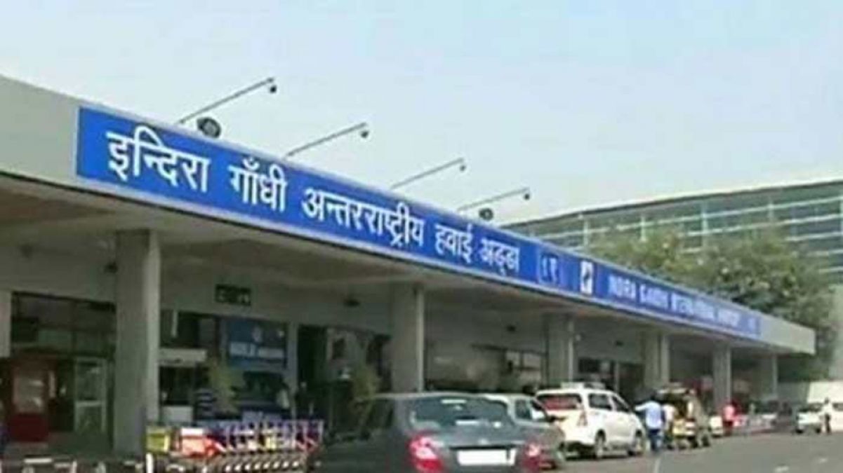 दिल्ली एयरपोर्ट पर आया फ़ोन, शख्स बोला - राफिया एक 'महिला फिदायीन' है, जो फ्लाइट में धमाका...