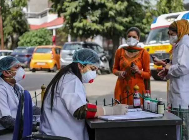 Delhiites combating Dengue, Chickenpox, Malaria along with coronavirus