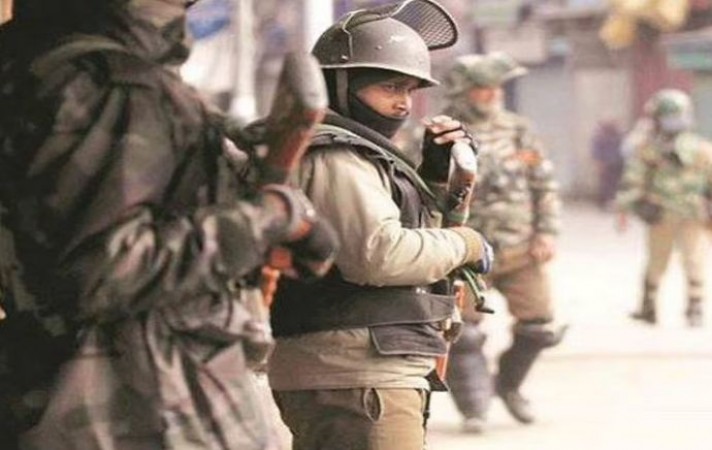 मुहर्रम के जुलुस को रोकने के लिए श्रीनगर में प्रतिबंद लागू, चप्पे-चप्पे पर सुरक्षाबल तैनात