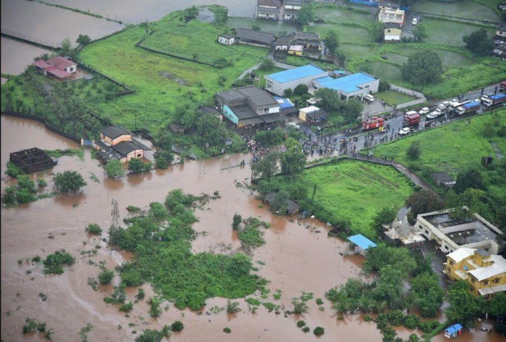 उत्तर भारत के राज्यों में भारी बारिश से आफत, हुई 28 लोगों की मौत