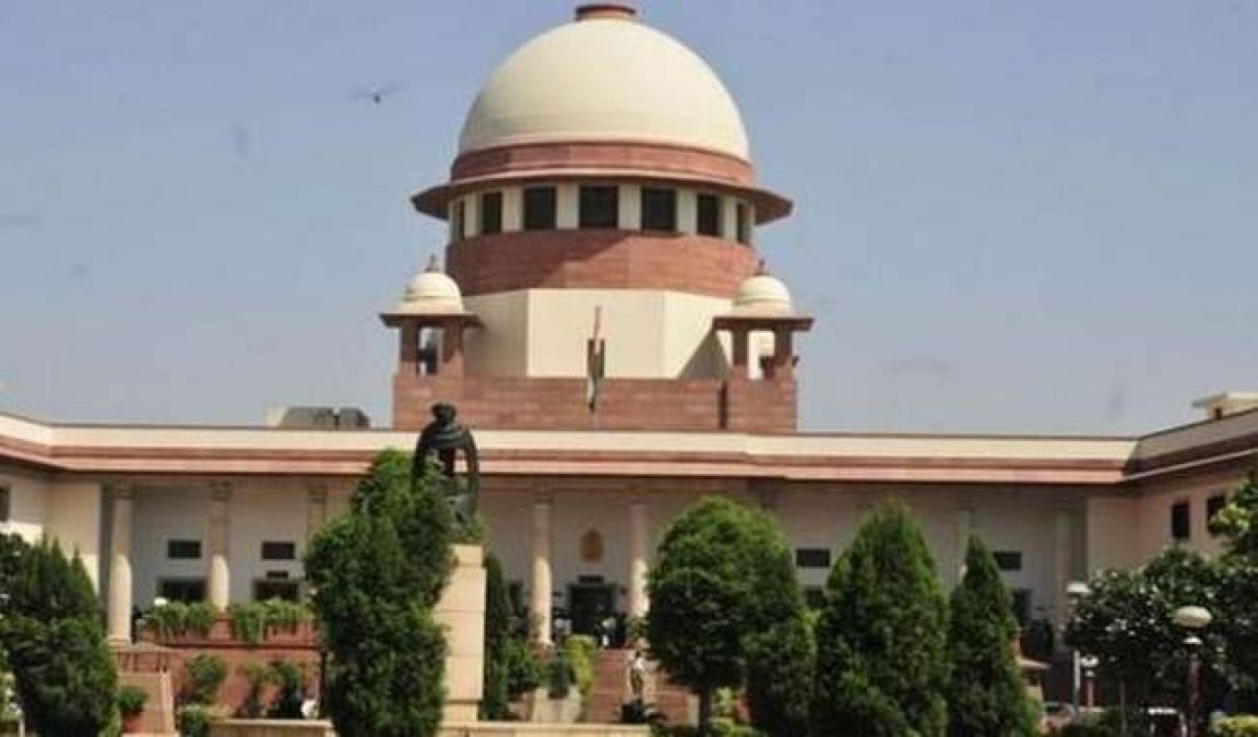 Supreme Court summons Delhi Chief Secretary