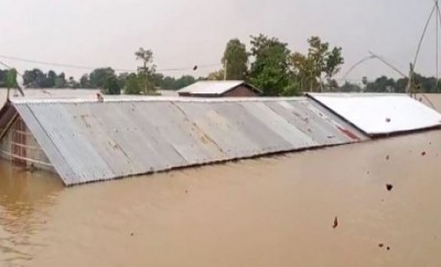 Flood wreaks havoc continues in Karnataka, one kiled
