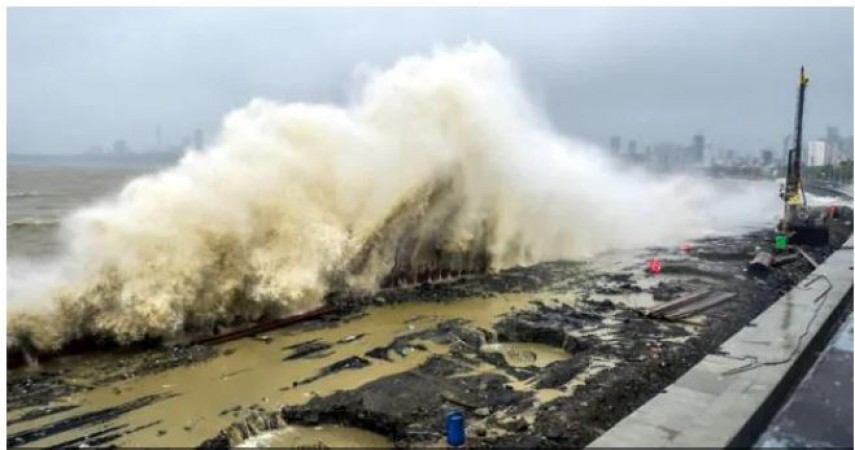 समंदर की लहरों की चपेट में आ सकता है मुंबई, हाईटाइड अलर्ट जारी