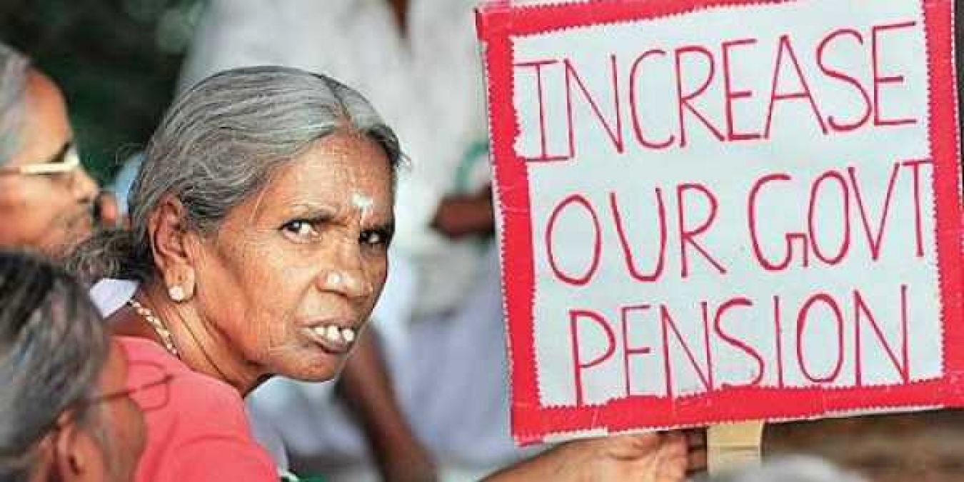 Tamil Nadu: No pension, 65-yr-old woman lives in public toilet for 19 years