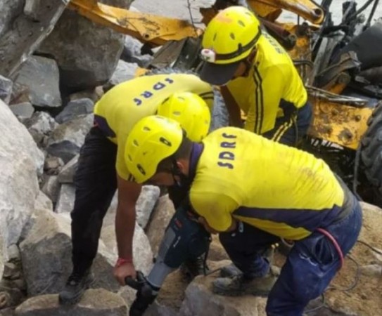 Workers returning home after work died due heavy landslide