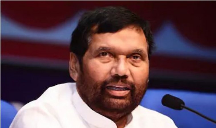 Ram Vilas Paswan admitted to Fortis Escorts after lungs and kidney problem
