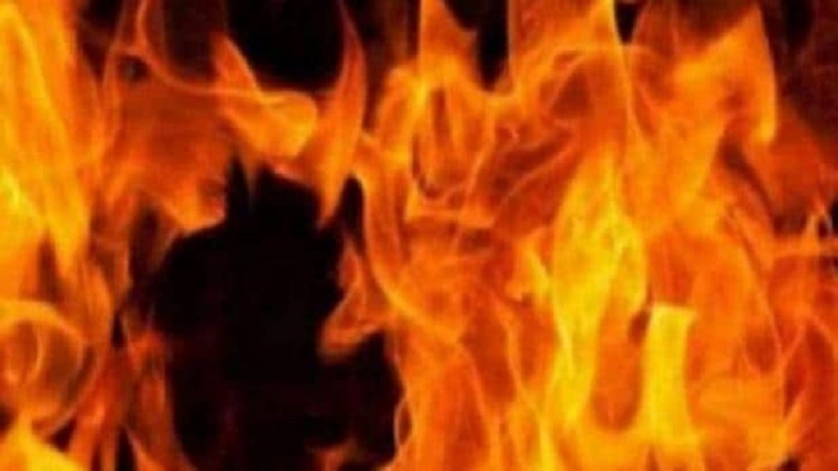 तमिलनाडु की पटाखा फैक्ट्री में लगी आग, तीन लोगों की झुलसकर मौत
