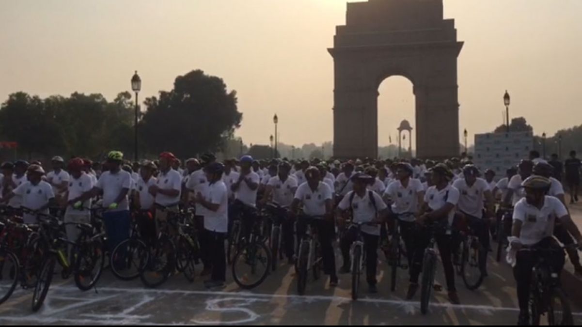 दिल्ली में कई बड़े जजों ने निकाली साइकिल यात्रा, ये है वजह