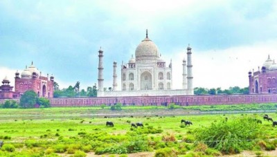 Taj Mahal closed due to Corona crisis, livelihood crisis for 4 lakh people